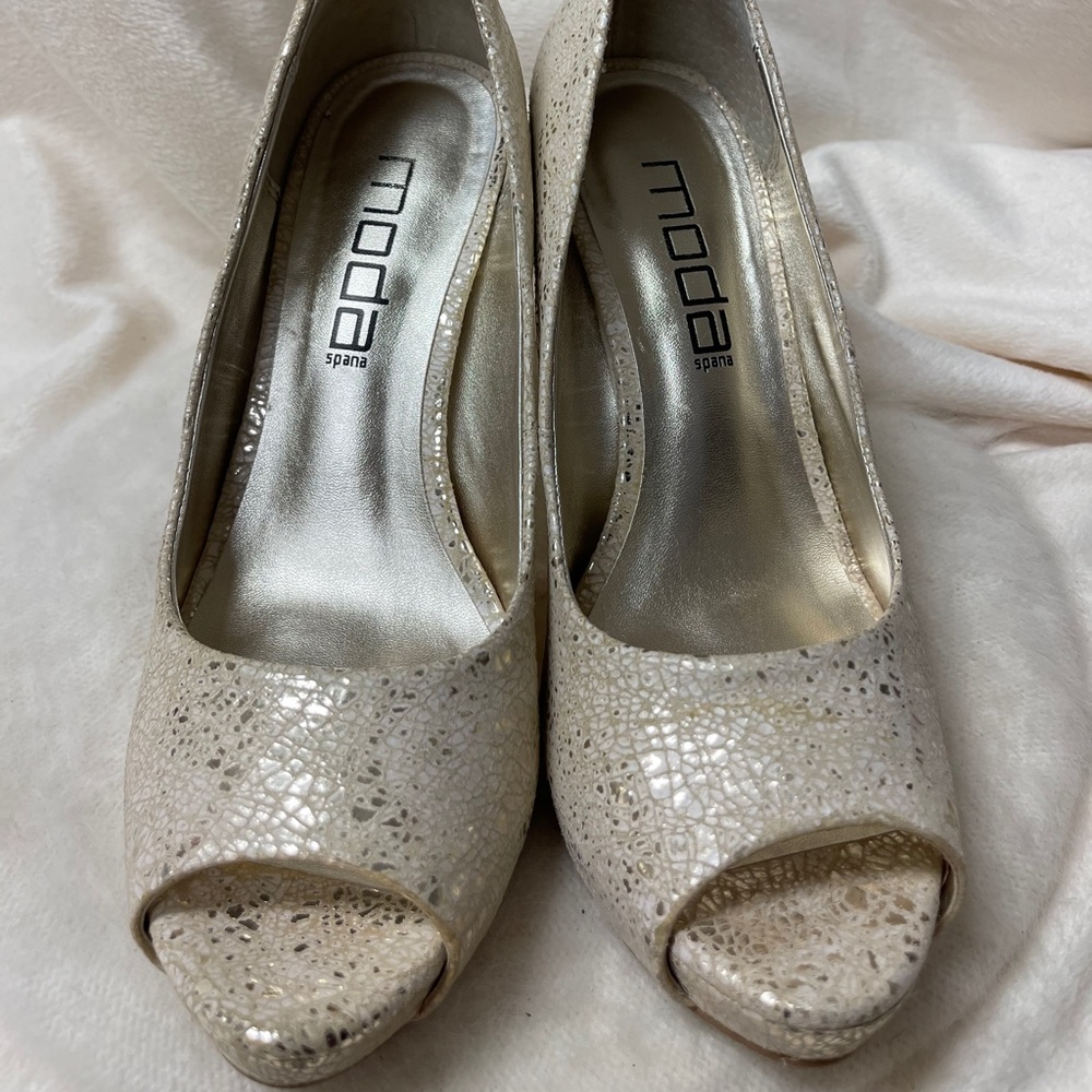 All that Glitters is Gold!! 👠 Sexy Platform Pumps - Picture 9 of 12
